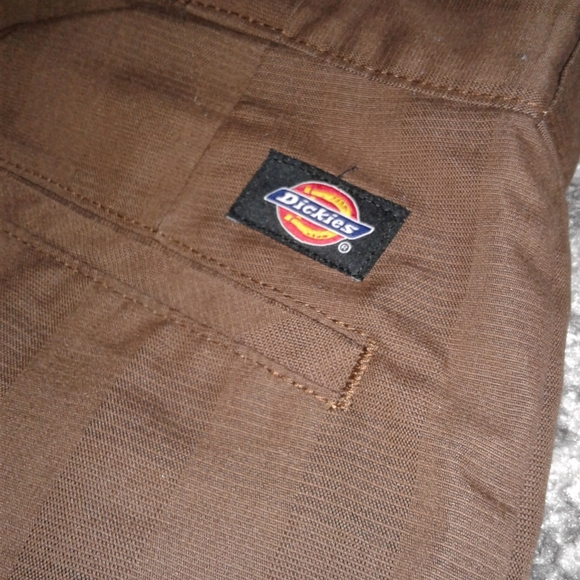 Dark brown Plaid Dickies shorts - Picture 1 of 4